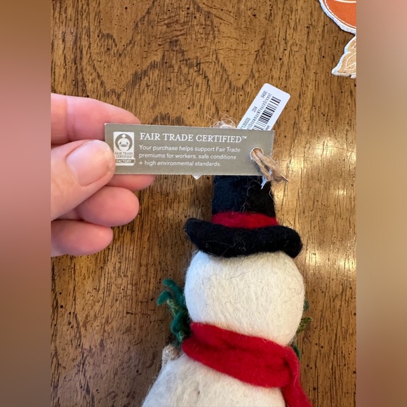 Pottery Barn NWT 8 in felt Let it Snow Snowman Christmas ornament - Picture 4 of 10